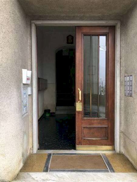 Interno palazzo - Two-room apartment at auction via delle Gavette, Genova (neighborhood Staglieno) - photo 3