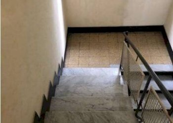 Interno palazzo - Two-room apartment at auction via delle Gavette, Genova (neighborhood Staglieno) - photo 5