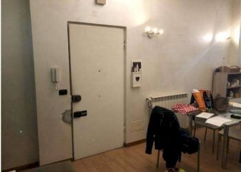 Ingresso - Bilocale all'asta via delle Gavette, Genova (zona Staglieno) - foto 7