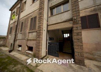 Facciata - Four-room apartment via Pietro Maroncelli, 5, Sorso - photo 1
