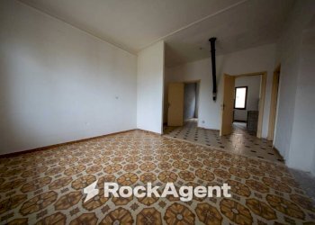 Camera da letto - Four-room apartment via Pietro Maroncelli, 5, Sorso - photo 3