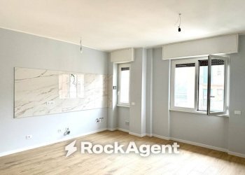 Cucina - Bilocale via Cristoforo Gluck, 59, Milano - foto 2