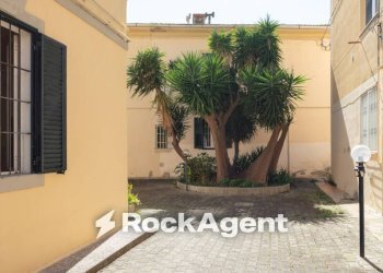 Cortile interno - Trilocale via Pietro Orsilago, 22, Livorno - foto 1