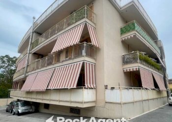 Facciata - Three-room apartment via San Martino, 114, Palma Campania - photo 34