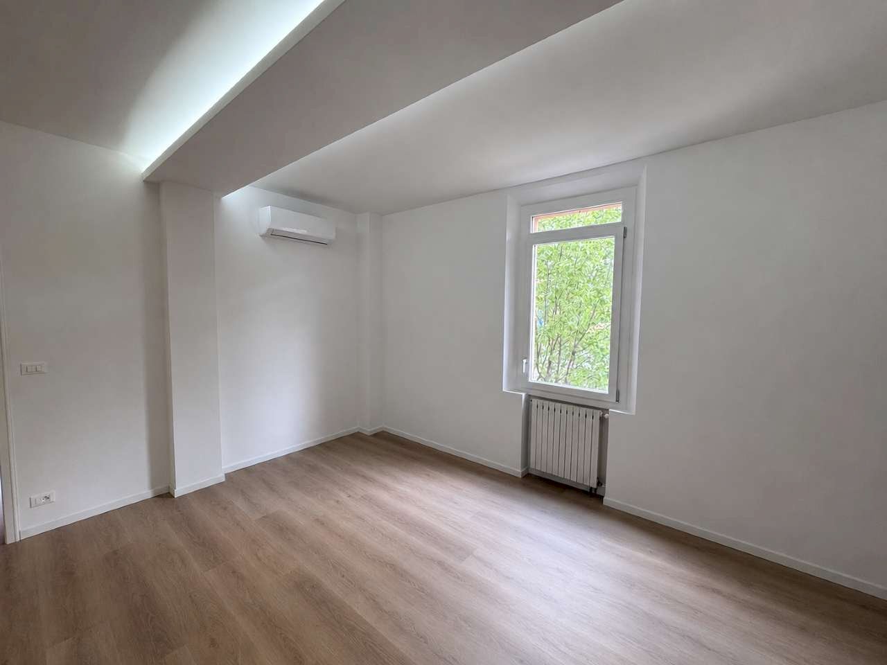 soggiorno - Two-room apartment via Andrea Costa, Bologna (neighborhood Costa Saragozza) - photo 1