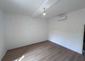 camera da letto - Bilocale via Andrea Costa, Bologna (zona Costa Saragozza) - foto 9