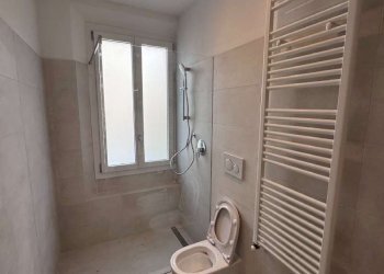 bagno - Bilocale via Andrea Costa, Bologna (zona Costa Saragozza) - foto 14