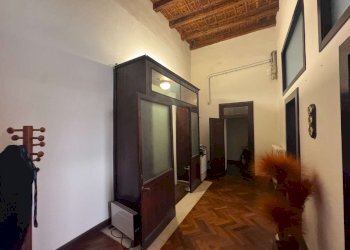 ingresso/reception - Office via Garibaldi, Bologna (neighborhood Centro Storico) - photo 5