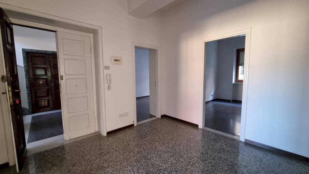 Ingresso - Quadrilocale via dei Peligni, 3, L'Aquila - foto 3