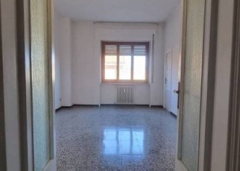 Disimpegno - Four-room apartment via dei Peligni, 3, L'Aquila - photo 4
