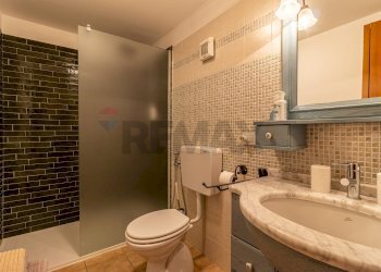 Independent house Via Mombarone, 14 
 Centro, Donato - photo 70