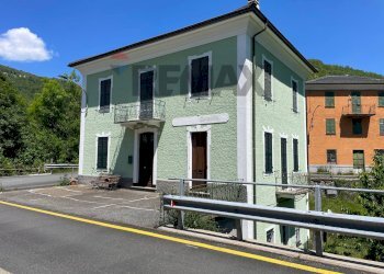 Casa indipendente LOCALITA' GRAMIZZA, 8
Gramizza, Santo Stefano d'Aveto - foto 2