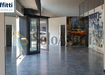 INGRESSO.jpg - Locale Commerciale Via Como 16, Varedo - foto 5