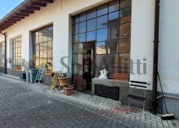 Esterno - Warehouse via Roma, Parabiago - photo 3