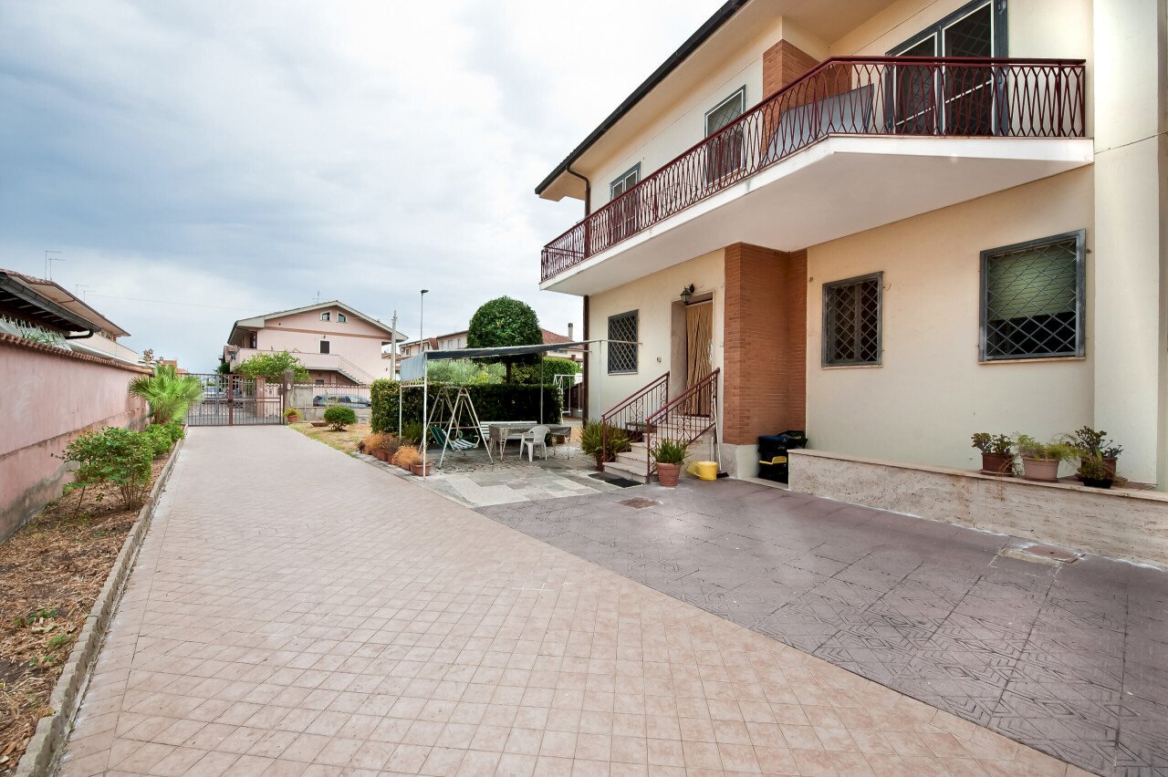 37240 - Casa indipendente Via Lerici 6, Pomezia - foto 3