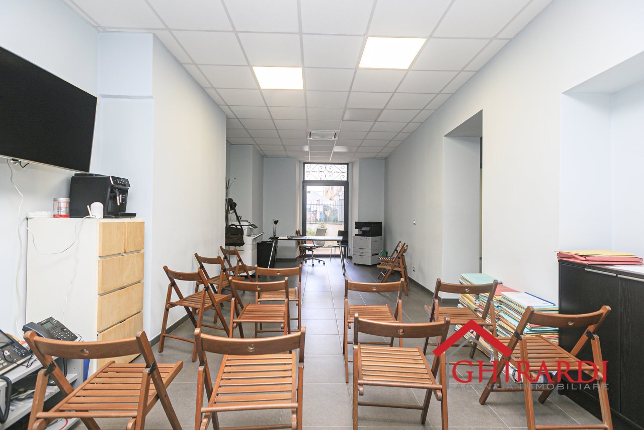 1.0 UFFICIO 1 - Warehouse Via Vado, Genova (neighborhood Sestri Ponente) - photo 1