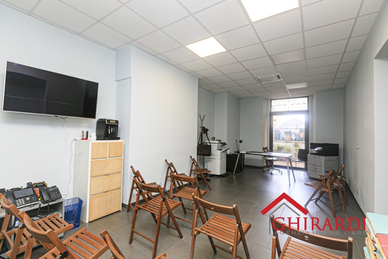 1.1 UFFICIO 1 - Warehouse Via Vado, Genova (neighborhood Sestri Ponente) - photo 2