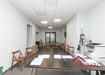 1.3 UFFICIO 1 - Warehouse Via Vado, Genova (neighborhood Sestri Ponente) - photo 4