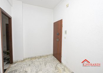 1.2 ingresso.jpg - Appartamento TRAVERSA ALLA COSTA  4, Genova (zona Sestri Ponente) - foto 3