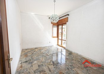 2.0 soggiorno.jpg - Appartamento TRAVERSA ALLA COSTA  4, Genova (zona Sestri Ponente) - foto 4