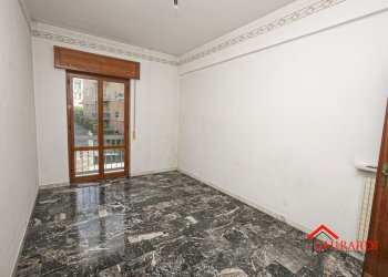 5.1 camera2.jpg - Appartamento TRAVERSA ALLA COSTA  4, Genova (zona Sestri Ponente) - foto 18