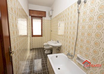 6.0 bagno.jpg - Appartamento TRAVERSA ALLA COSTA  4, Genova (zona Sestri Ponente) - foto 21