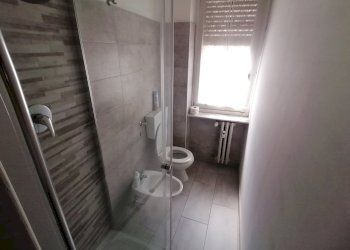 5 - Two-room apartment Vercelli - photo 5