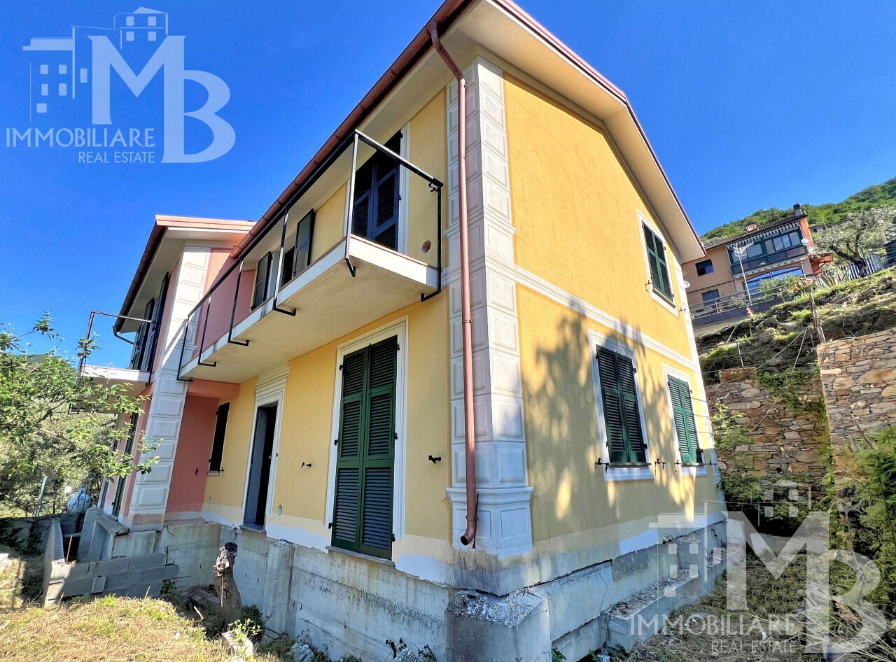 FACCIATA ANGOLO EST - Three-room apartment Via Posato 30, Avegno - photo 3