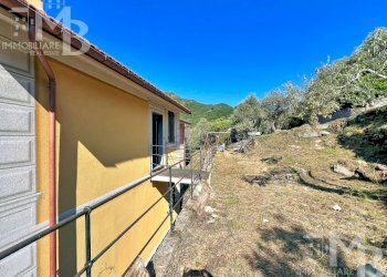BILOCALE INGRESSO E GIARDINO - Three-room apartment Via Posato 30, Avegno - photo 5