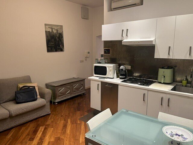 Apartment Via Giuseppe Garibaldi, 10, Torino (neighborhood Quadrilatero Romano) - photo 1
