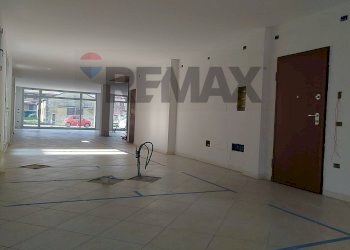 Commercial Premises viale V Martiri, 13
Mirandola, Mirandola - photo 4