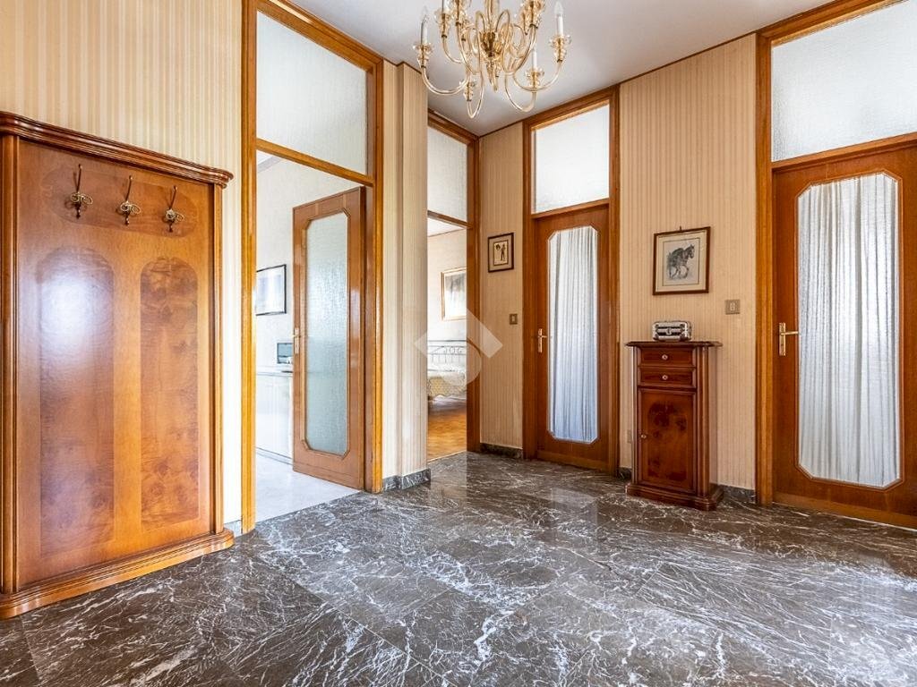Four-room apartment Via giacomo leopardi, Collegno - photo 2