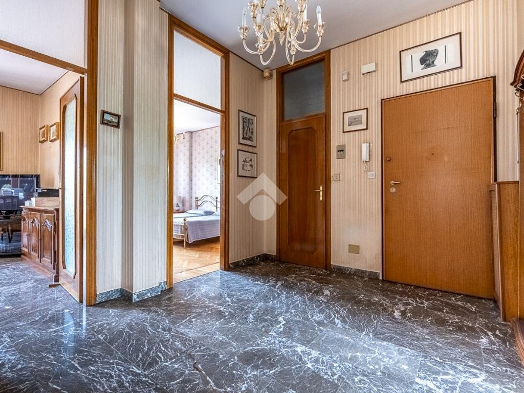 Four-room apartment Via giacomo leopardi, Collegno - photo 3