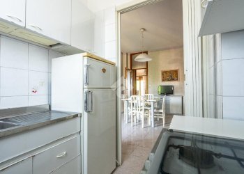 Four-room apartment Via giacomo leopardi, Collegno - photo 11