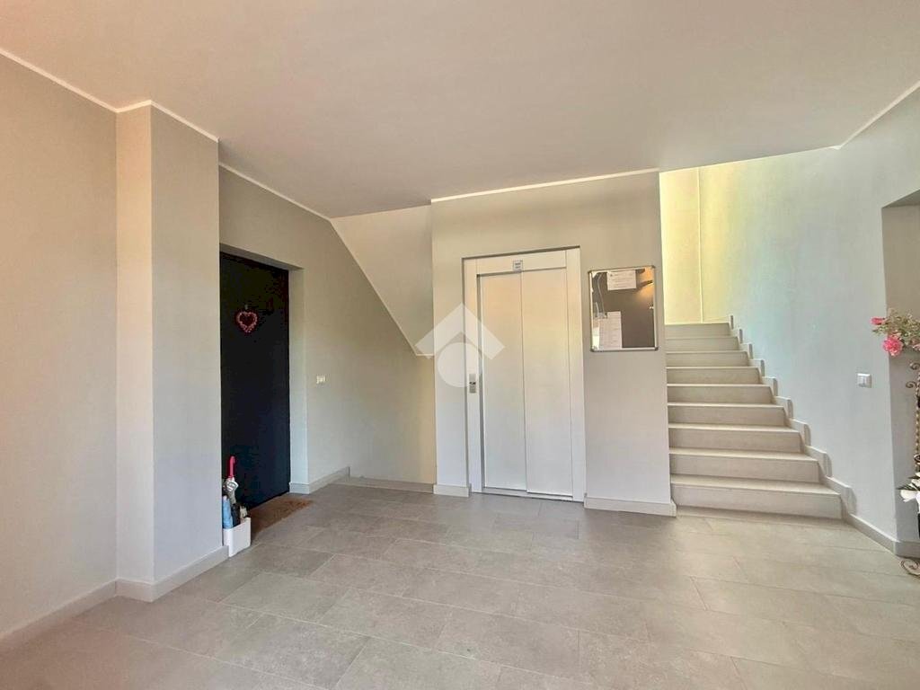 Four-room apartment Via XXV Aprile, Orbassano - photo 1