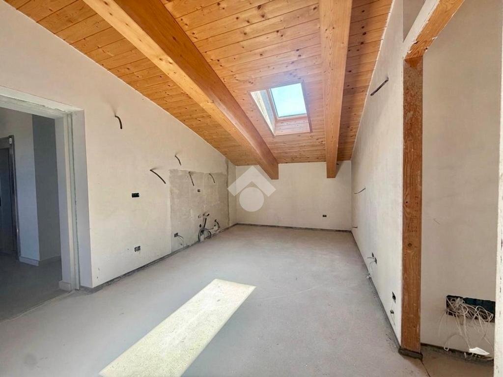 Four-room apartment Via XXV Aprile, Orbassano - photo 3
