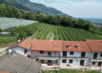 Villa a Schiera Via ai Monti, Envie - foto 1