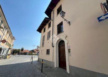 Three-room apartment Via Vittorio Emanuele II, Revello - photo 1
