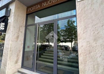 One-room apartment Bastioni di Porta Nuova, Milano - photo 2