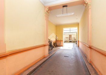 Three-room apartment Via Borgosesia, Torino (neighborhood Parella) - photo 2