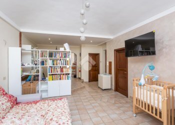 Three-room apartment Via Borgosesia, Torino (neighborhood Parella) - photo 8