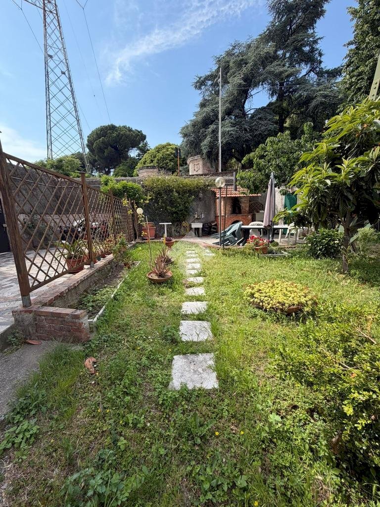 Semi-detached house Via coronata, Genova (neighborhood Cornigliano) - photo 1