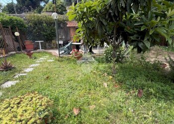 Semi-detached house Via coronata, Genova (neighborhood Cornigliano) - photo 2