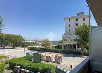 Three-room apartment Viale Francesco Petrarca, Ravenna (neighborhood Lido Adriano) - photo 3
