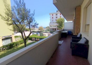 Three-room apartment Viale Francesco Petrarca, Ravenna (neighborhood Lido Adriano) - photo 6