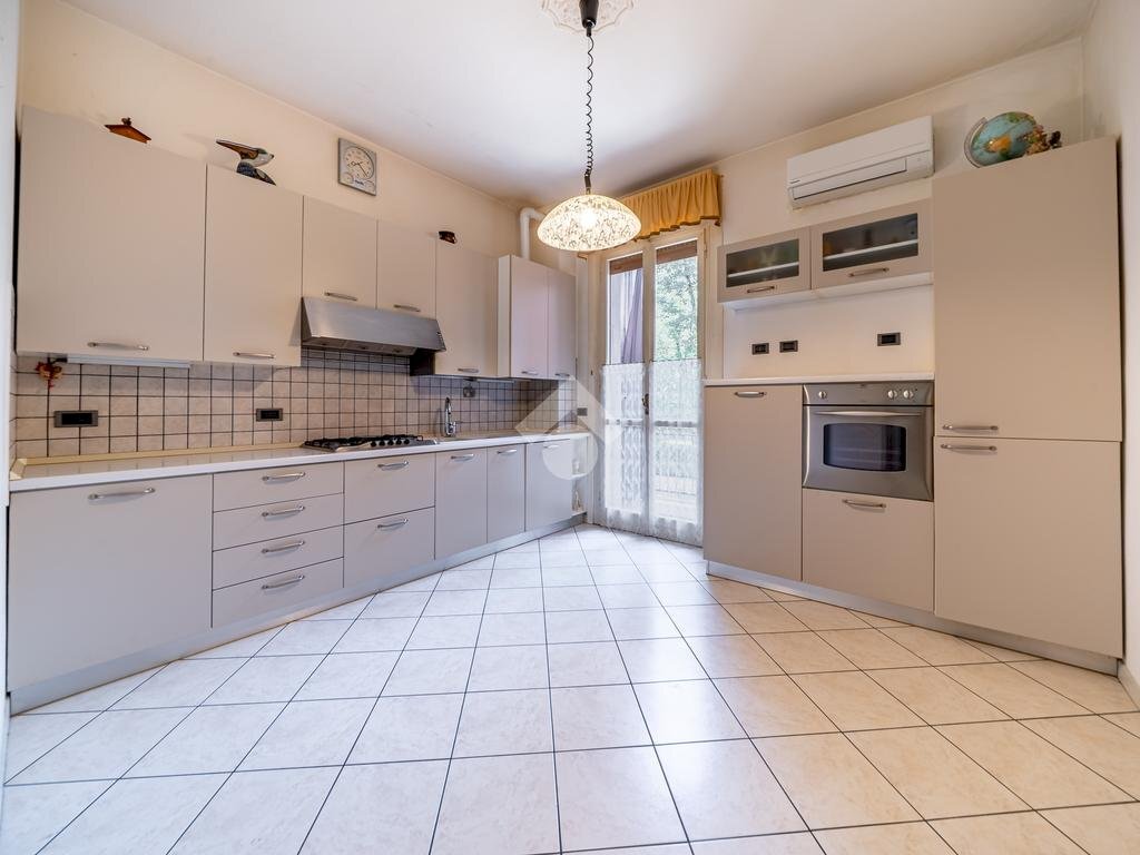 Three-room apartment Via Belgrado, Parma (neighborhood San Lazzaro) - photo 3