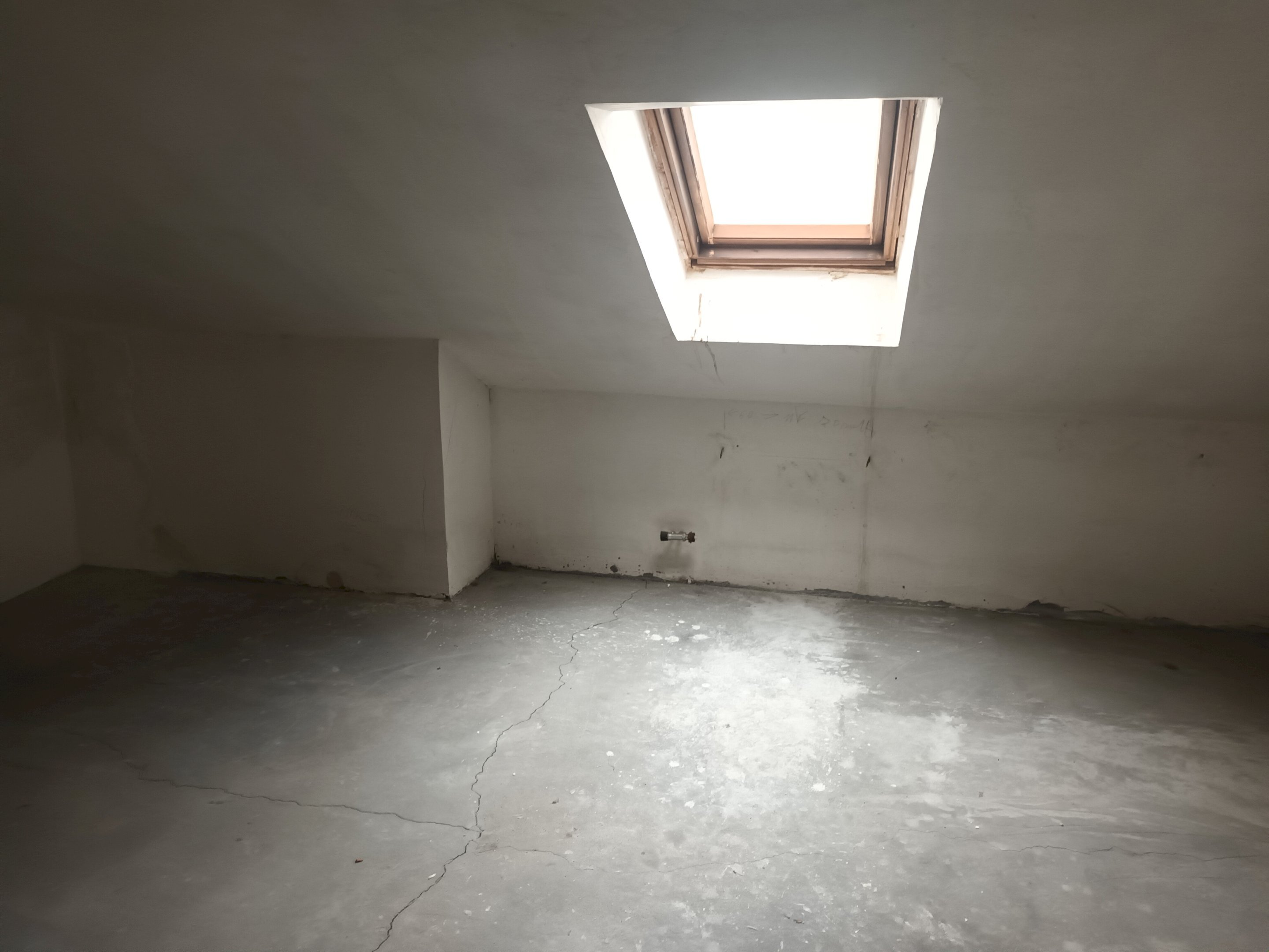 AMBIENTE - Mansarda via Benedetto Dalmastro, 13, Cuneo - foto 1