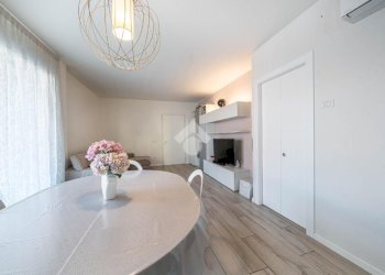 Apartment Strada Morane, Modena (neighborhood Morane - Contrada) - photo 8