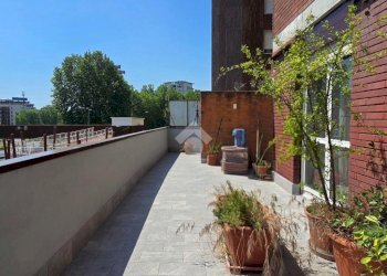 Three-room apartment Viale Romagna, Cinisello Balsamo - photo 3