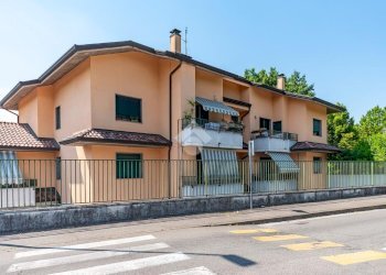 Three-room apartment Via Lazio, Lainate - photo 2